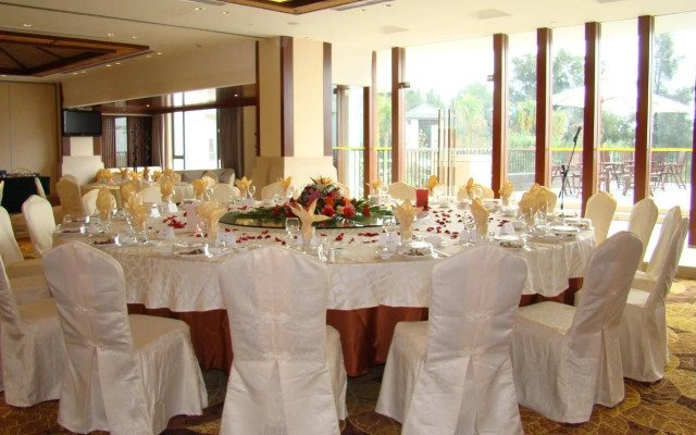 Xiamen Golden Bay Resort