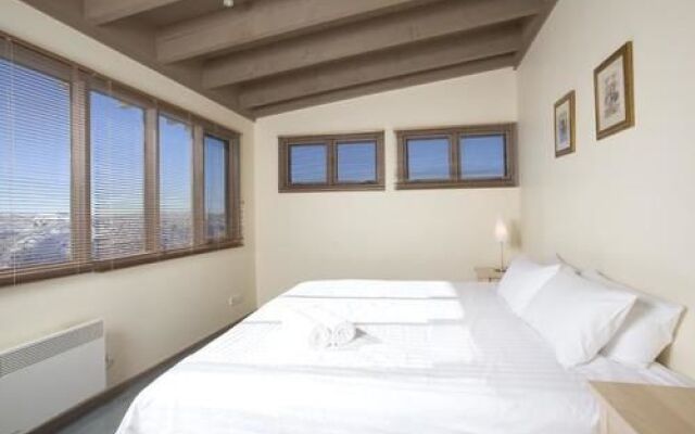 White Crystal Apartments Mt Hotham