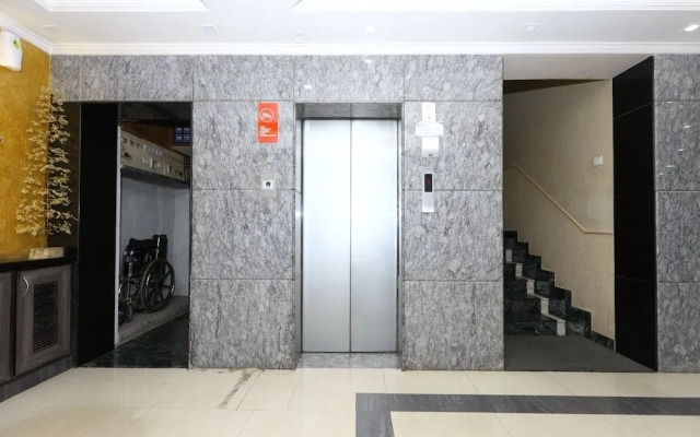 OYO 5319 Hotel Navaratna