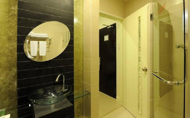 KK Suites Hotel