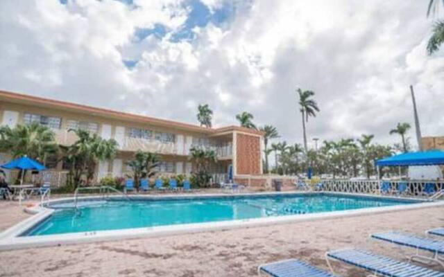 Hallandale Studio in Hallandale Beach