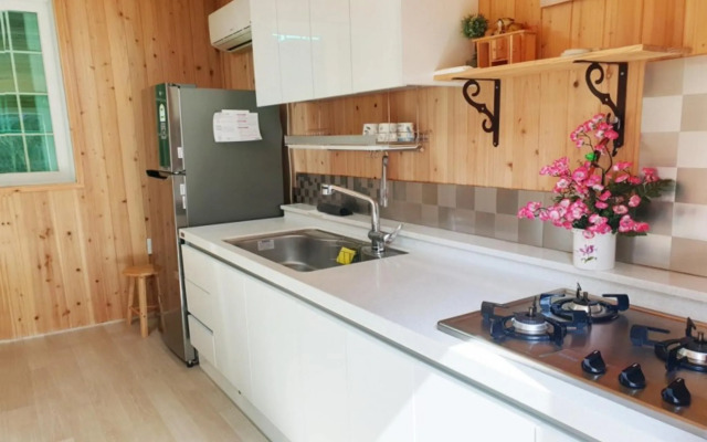 Yangyang Pinot Tree Pension