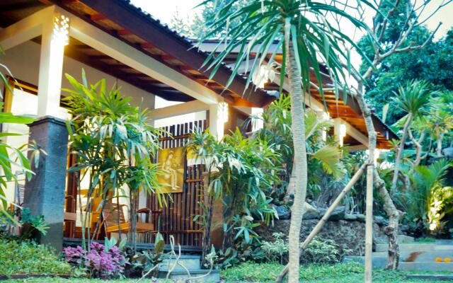 Desak Putu Putera Hidden Home Stay