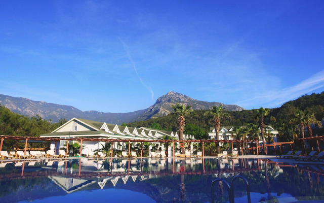 Green Forest Holiday Village