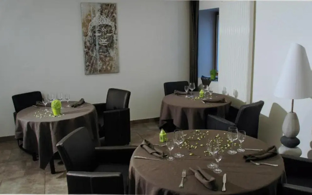 Hôtel Restaurant La Source