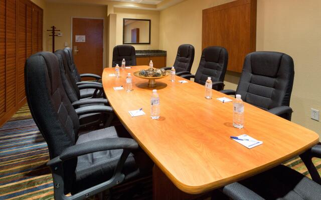Holiday Inn Express & Suites Jacksonville Airport by IHG