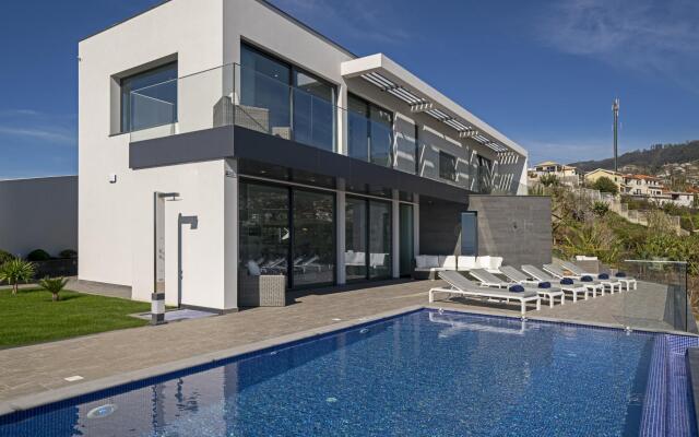 Seacrest (Madeira Villas)