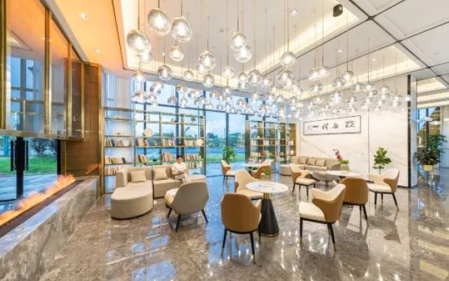 Nanjing Binjiang Development Zone Stone Carving Lake Atour Hotel