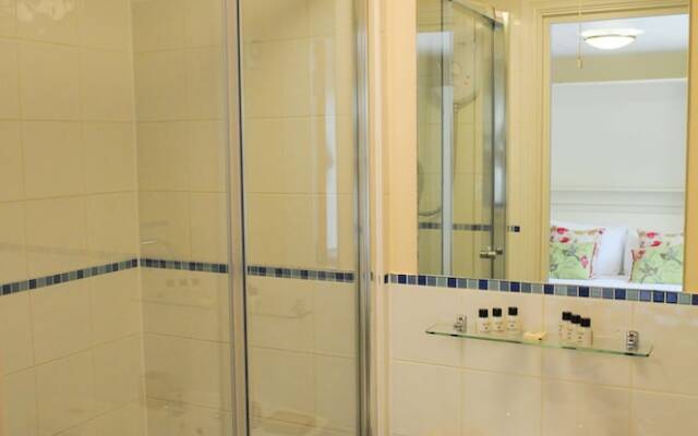 Your Stay Bristol Cotham Lawn