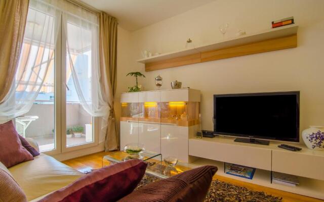 Harmony Apartment
