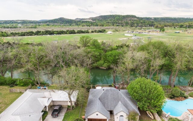 Reel Simple 4 Bedrooms 2 Bathrooms Home