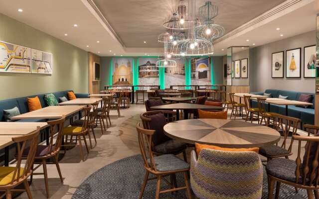 Hampton by Hilton London Ealing