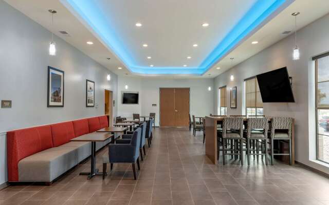 Comfort Suites