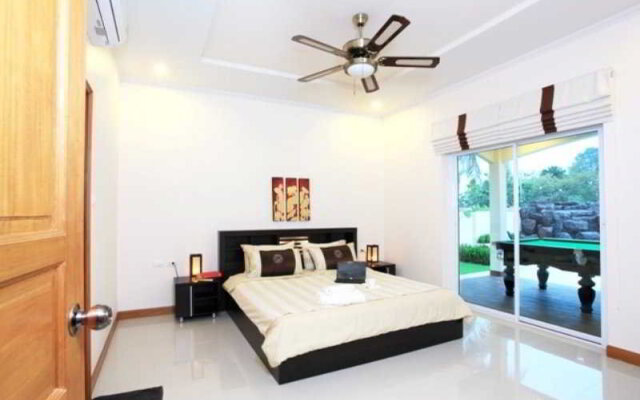 The Chase and Foxlea Executive Villas