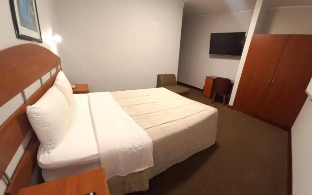 Javier Prado Inn