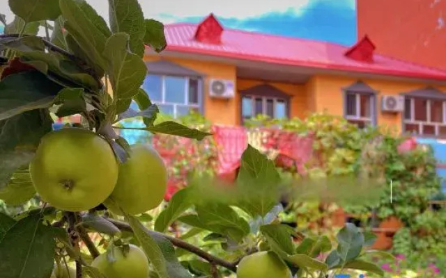 Yining Xiexie Homestay