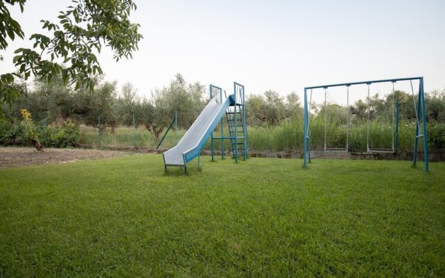 Neromilos Harmony - Roussis Residence