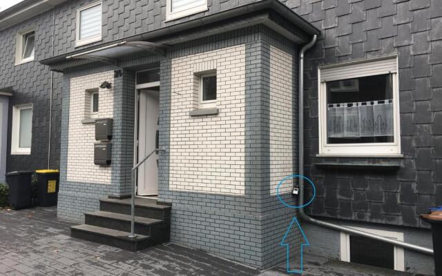 WU01 - 75m2 - Single Beds - Comfortable Apartment - Wuppertal