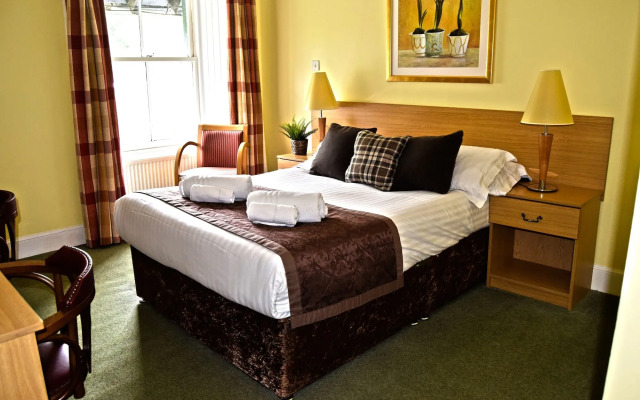 The Bridge of Cally Hotel