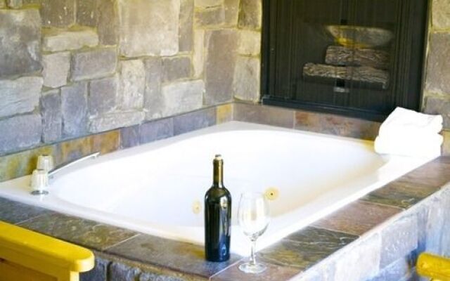 Rodeway Inn & Suites Fireside Lodge