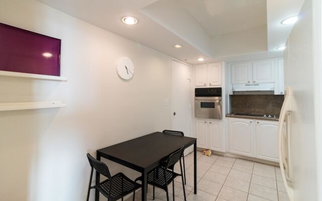 Tides Hollywood Apartments