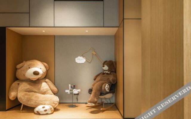 Qbox Hotel