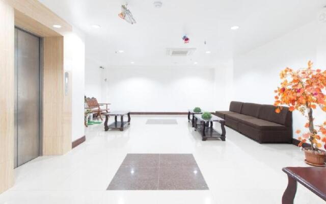RedDoorz Plus near Vigan City Commercial Center