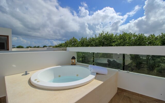 Ocean View 3 Bedroom Home by Olahola