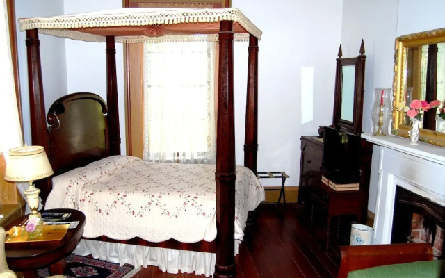 Glenfield Plantation Historic B&B