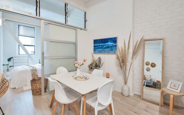 Awesome Cool Beachy 2BR CBD Gem Wifi