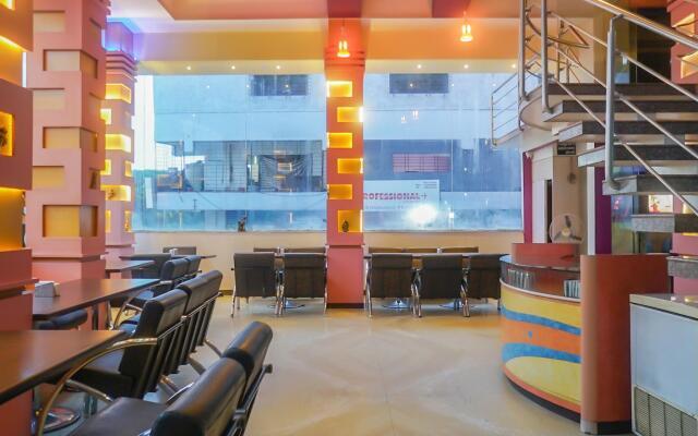 OYO Flagship 15921 Hotel Golden Rock