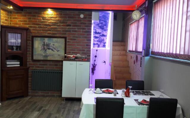 Hostel In Club