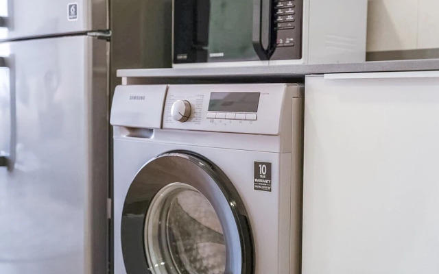 Perfect Studio That Sleeps 2 in JVC