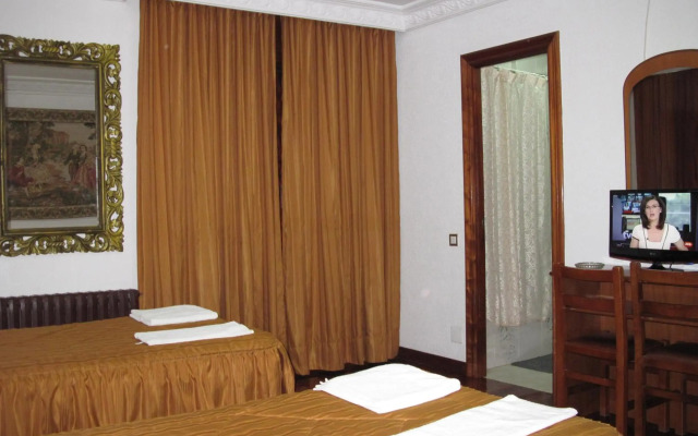 Hotel Antoyana