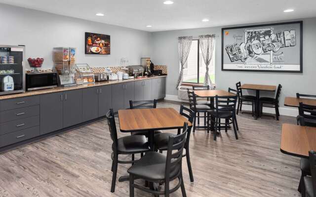 Super 8 by Wyndham Sun Prairie/Madison E