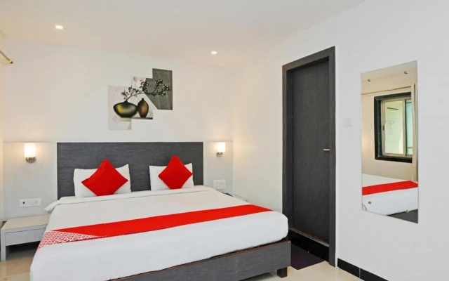OYO 27751 Ashwarya Service Apartment