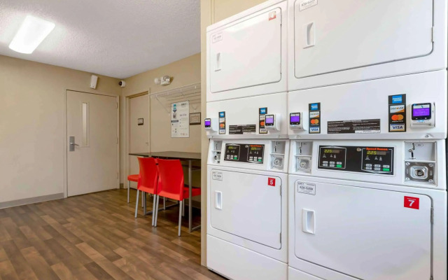 Extended Stay America Suites Tulsa Midtown