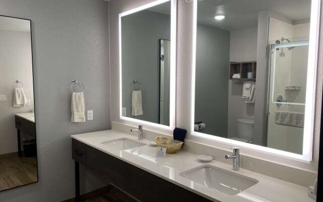 Best Western Lake Lucille Inn