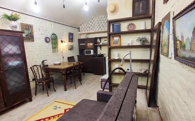 Апартаменты на Театральной площади 16