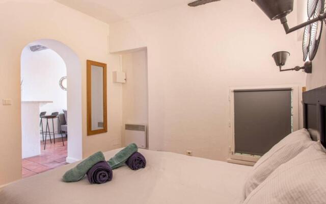 Vieil Antibes Appartement de charme 2/4pers