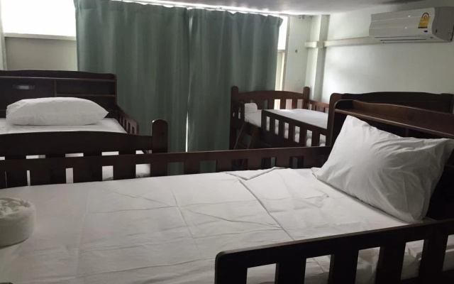 Chill Chaweng Hostel – Guest Rooms – Koh Samui