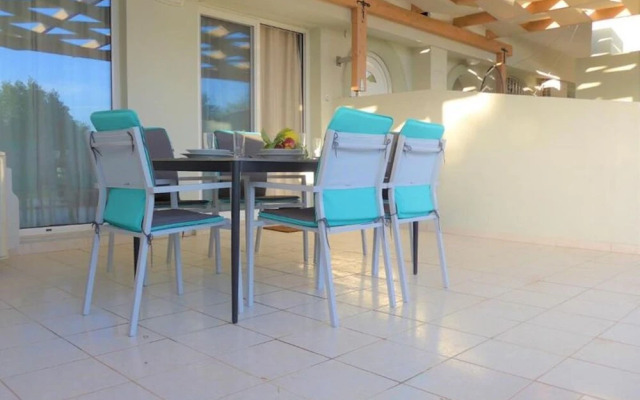 "kalamaki Plaza Apartments ''ostraco''"