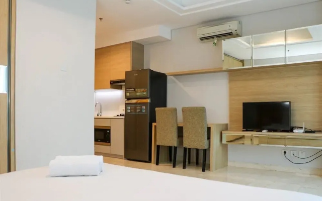 Spacious Studio Room at Capitol Suites Apartment