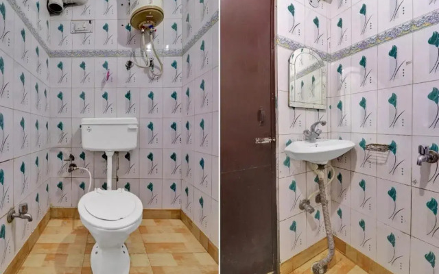OYO 92514 Savitri Hotel Nand Palace