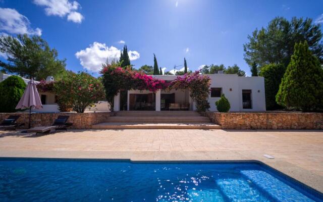 Villa Tegui is a luxury villa close to San Rafael and 10 min drive to Ibiza Town and San Antonio