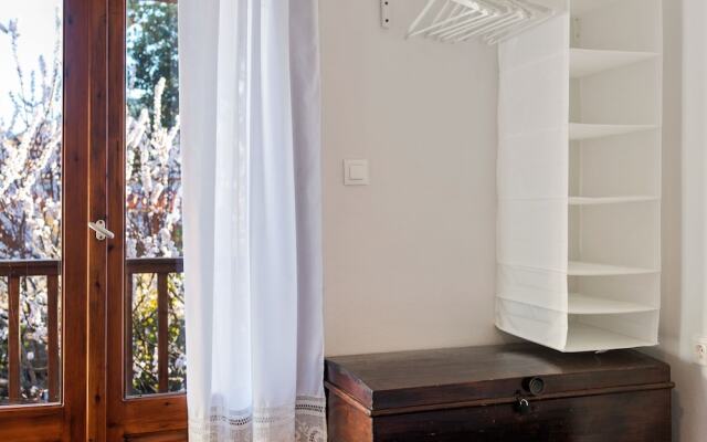 Snug Apartment in Agios Nikolaos With Garden