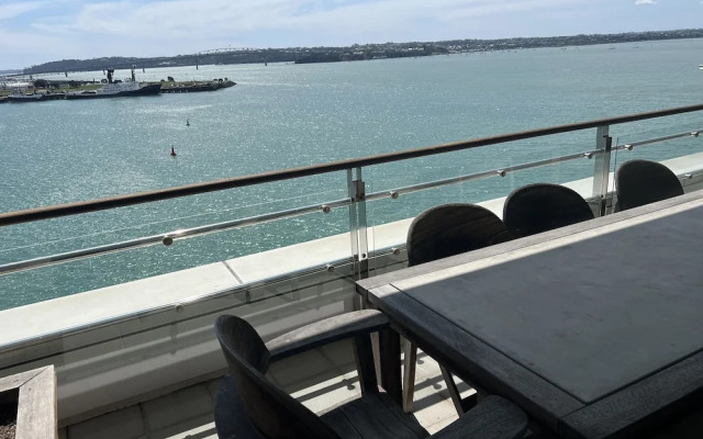 Waterfront Seaview Hotel Apartments