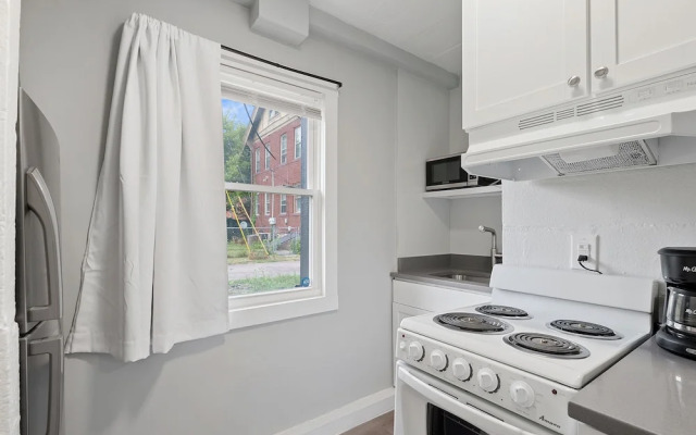 Chic City Retreat 93D