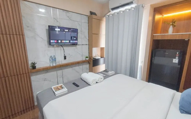 Modern Looking Studio Apartment At Suncity Residence