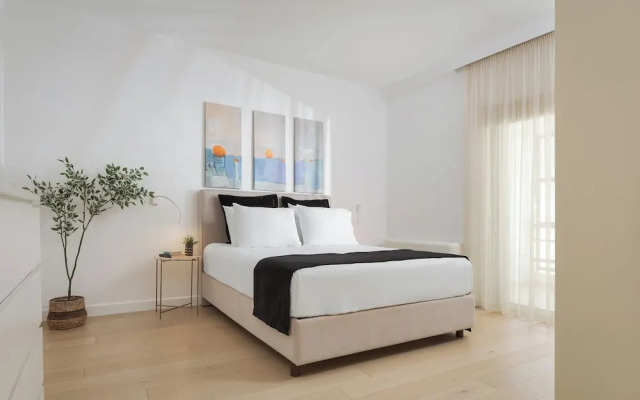 Vouliagmeni Serenity Residence